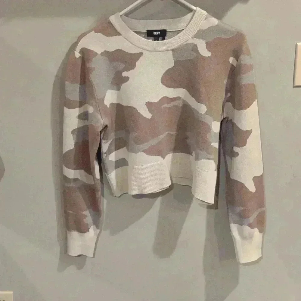 DKNY Women's Small Beige Cream Camo Crop Pullover Sweater